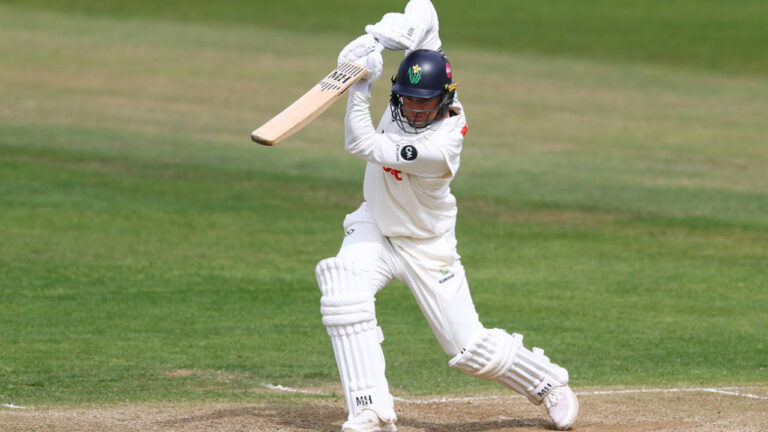 Glamorgan Maintains Dominant Lead Over Warwickshire Despite Bamber’s Fight