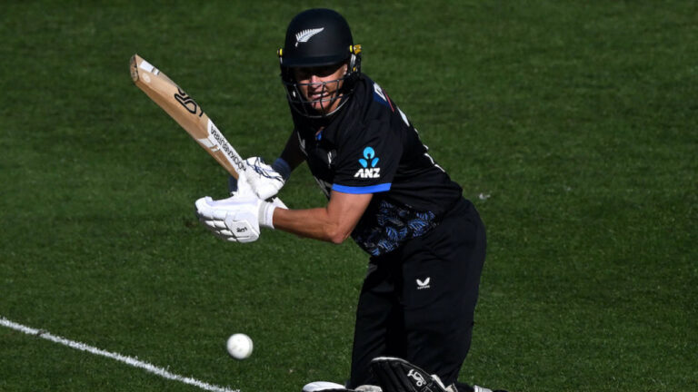 England Bowl First in T20I Series Opener vs New Zealand
